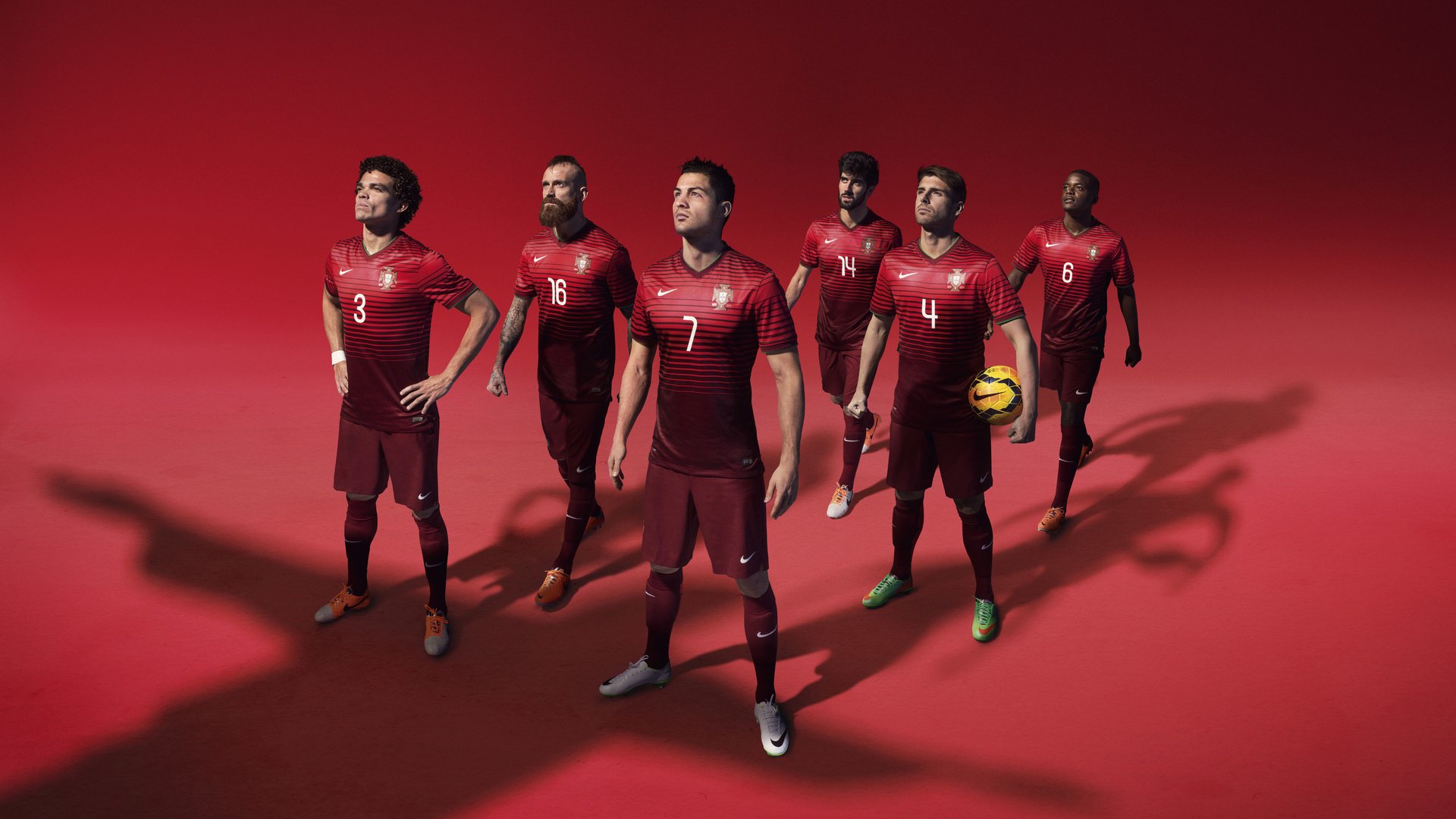 球员在赛后分享个人恢复训练心得,足球赛后恢复性训练