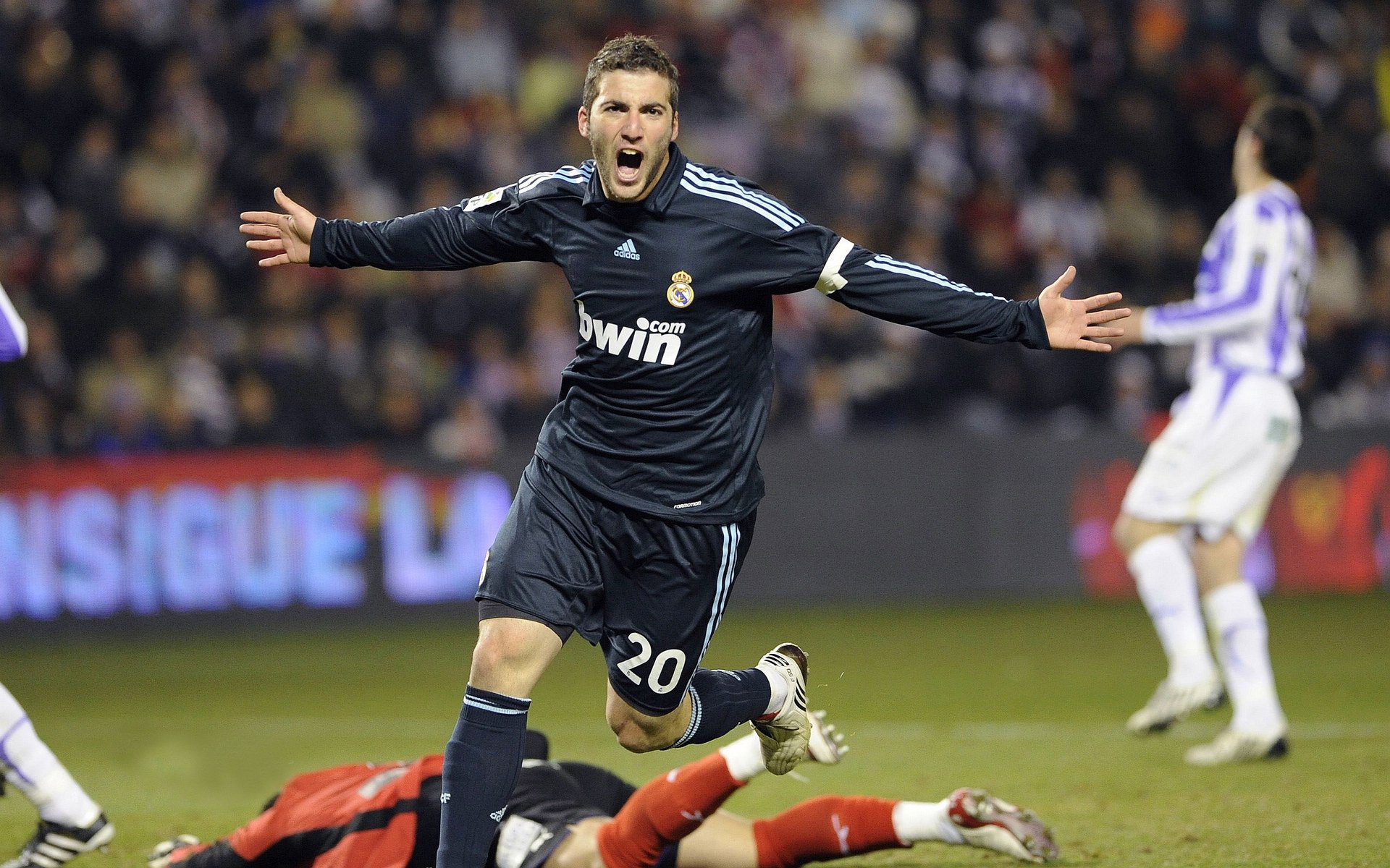 精彩合集：季后赛爆炸瞬间一网打尽！，季后赛真系好嗨紧张